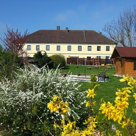 Villa Familienbauernhof Strassbauer Steinakirchen Am Forst Exterior foto